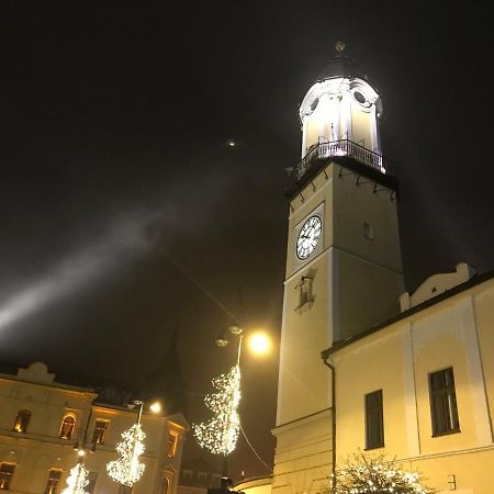 Bl Luxury Apartment, 24Hr Self Check-In, Free Private Garage Parking, Panoramic Views From Balcony, 5 Minute Walk To City Center Banska Bystrica Exterior photo